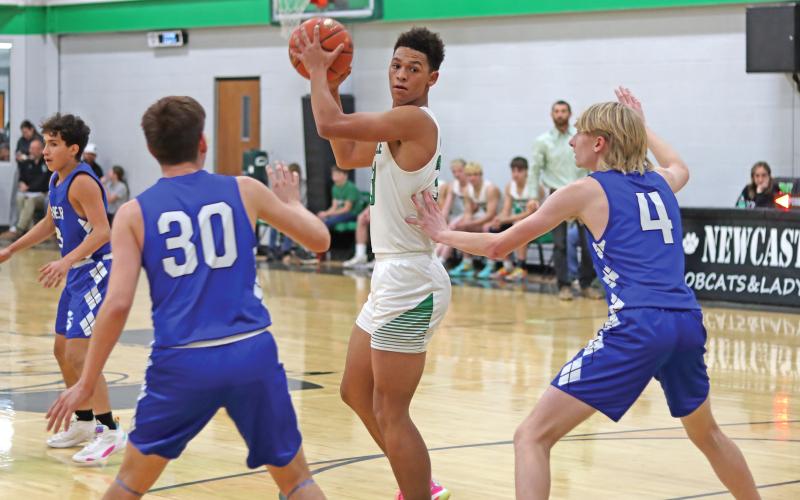 (THOMAS WALLNER | THE GRAHAM LEADER) Jacob Omundi was a key player for the Bobcats during their Tuesday, Jan. 14 matchup against Garner. Omundi provided crucial points in the last two quarters which helped push the Newcastle team ahead.