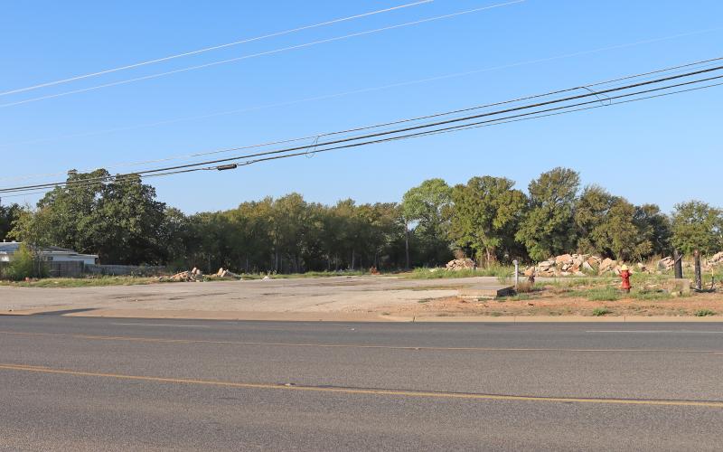 (THOMAS WALLNER | THE GRAHAM LEADER) A property located at 1516 Hwy. 16 S that recently received a replat from the city of Graham and is being considered as a location for a new HTeaO store. 