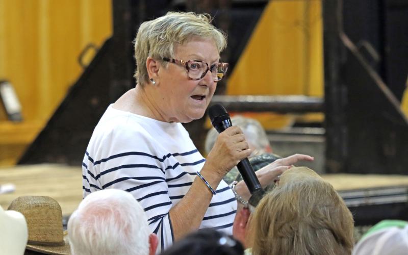 (KYLIE BAILEY | THE GRAHAM LEADER) Cookee Johnson speaks at town hall Wednesday, Nov. 5 regarding the proposed solar and battery storage project from Titus LCV. Young County is currently in talks with Titus LCV regarding a potential tax abatement for the Tapaderos solar project.