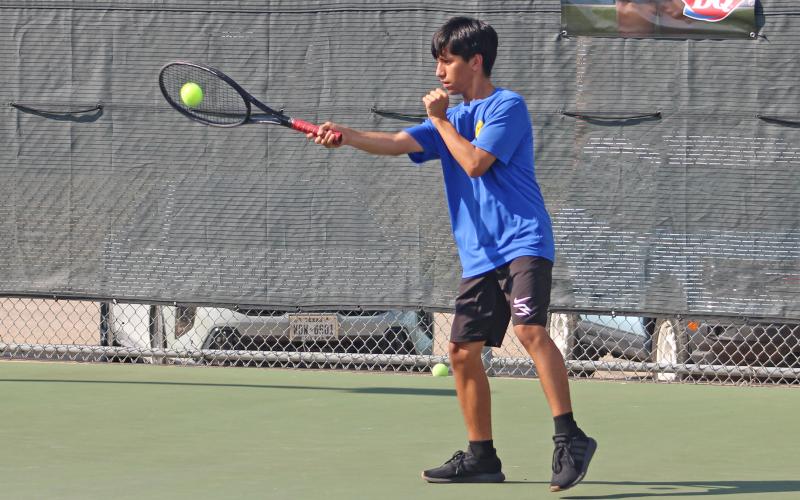 (ALEX HAVARDANKSY | THE GRAHAM LEADER) Jordan Miranda swings at a ball Tuesday, Sept. 16, against Vernon. While Miranda ultimately wasn’t able to win his singles matchup, he put up a fight.
