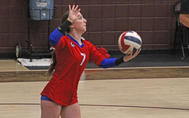 (ALEX HAVARDANKSY | THE GRAHAM LEADER) Makenzie Vacante sets up for a serve Tuesday, Sept. 9, against the Bowie Lady Rabbits. Vacante serves as the team’s libero and defensive specialist. 