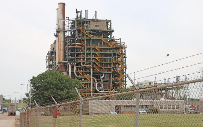 (THOMAS WALLNER | THE GRAHAM LEADER) Graham Luminant Power Plant reported a spill Tuesday, May 9 of an “unknown quantity” of lubrication oil into Lake Eddleman, the city’s primary surface water supply.
