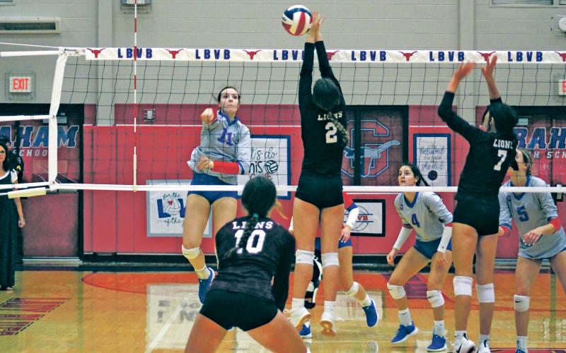 (MIKE WILLIAMS | THE GRAHAM LEADER) Lillian Noble had nine kills during the Lady Blues’ 25-11, 25-20, 27-17 win Tuesday, Sept. 27 over the Lady Lions.
