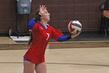 (ALEX HAVARDANKSY | THE GRAHAM LEADER) Makenzie Vacante sets up for a serve Tuesday, Sept. 9, against the Bowie Lady Rabbits. Vacante serves as the team’s libero and defensive specialist. 