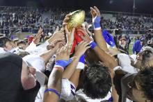 (TC GORDON | THE GRAHAM LEADER) The Graham Steers raise their third gold ball of the 2024 postseason following the team’s 38-27 region semifinal win Friday, Nov. 29 against Glen Rose. The Steers will rematch with the Brock Eagles in the Region 1-4A DII final.